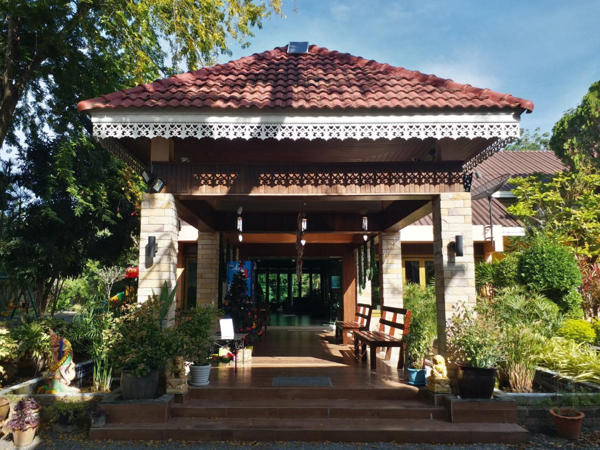 Sand Paisan Resort Pakchong Exterior photo